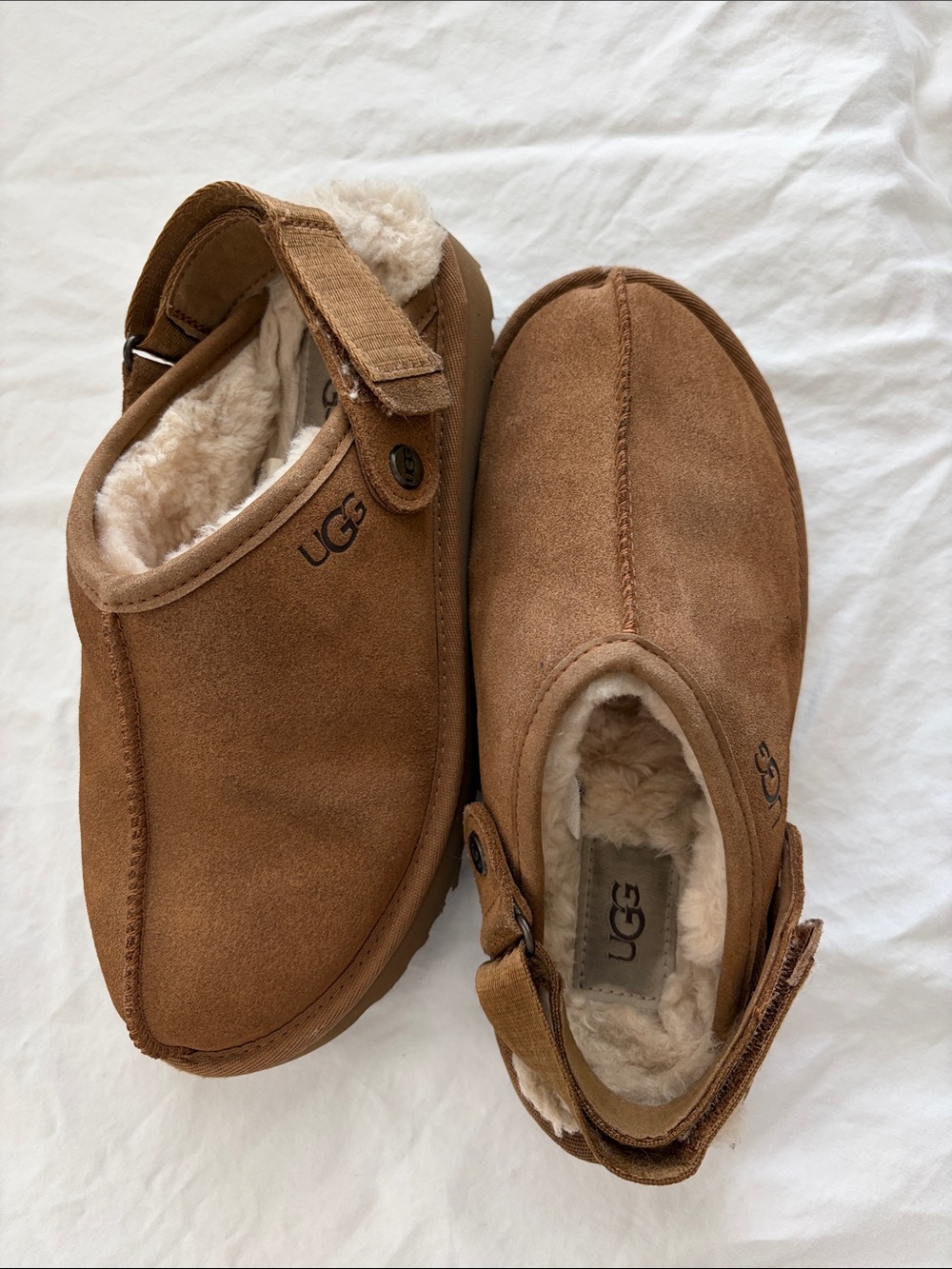 UGG Kids Chestnut Suede Cozy Slip-On Clog